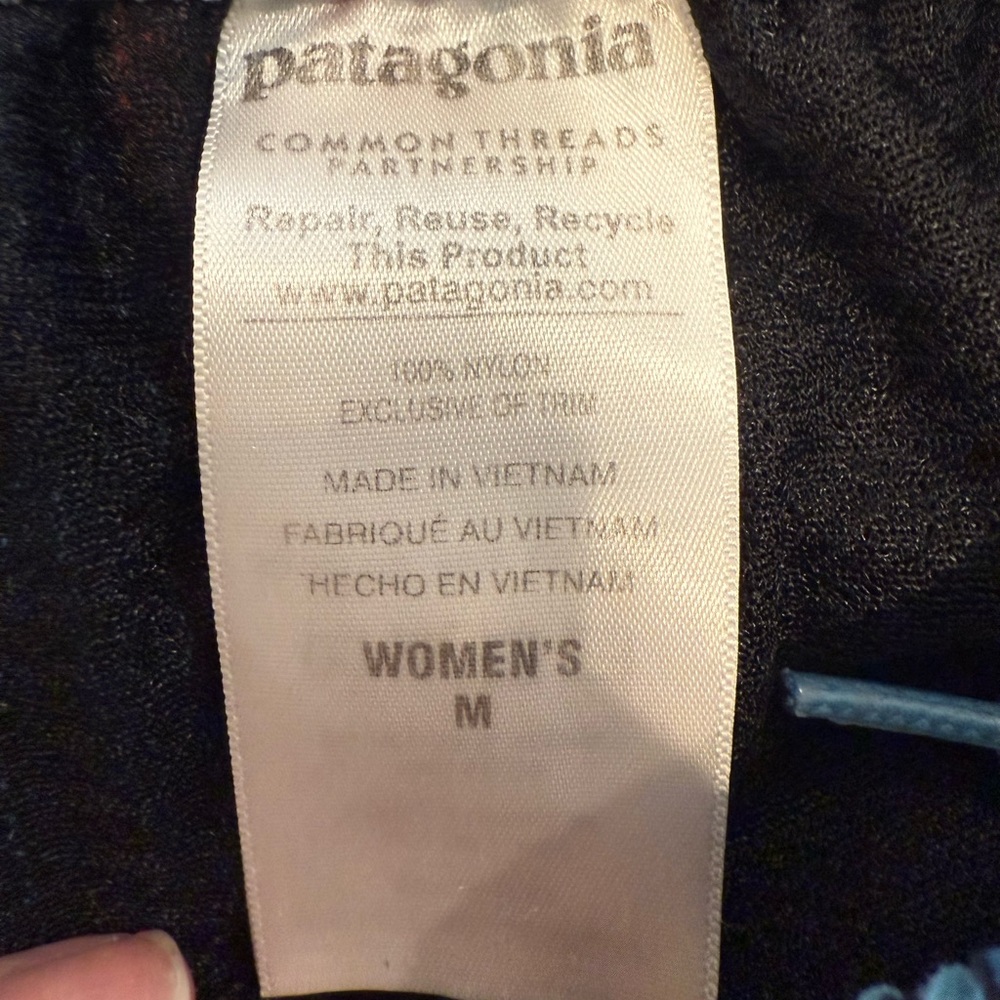 PATAGONIA Barely Baggies Shorts 2 1/2” Wild Paradise Catalyst Blue Medium‎ - Picture 5 of 7